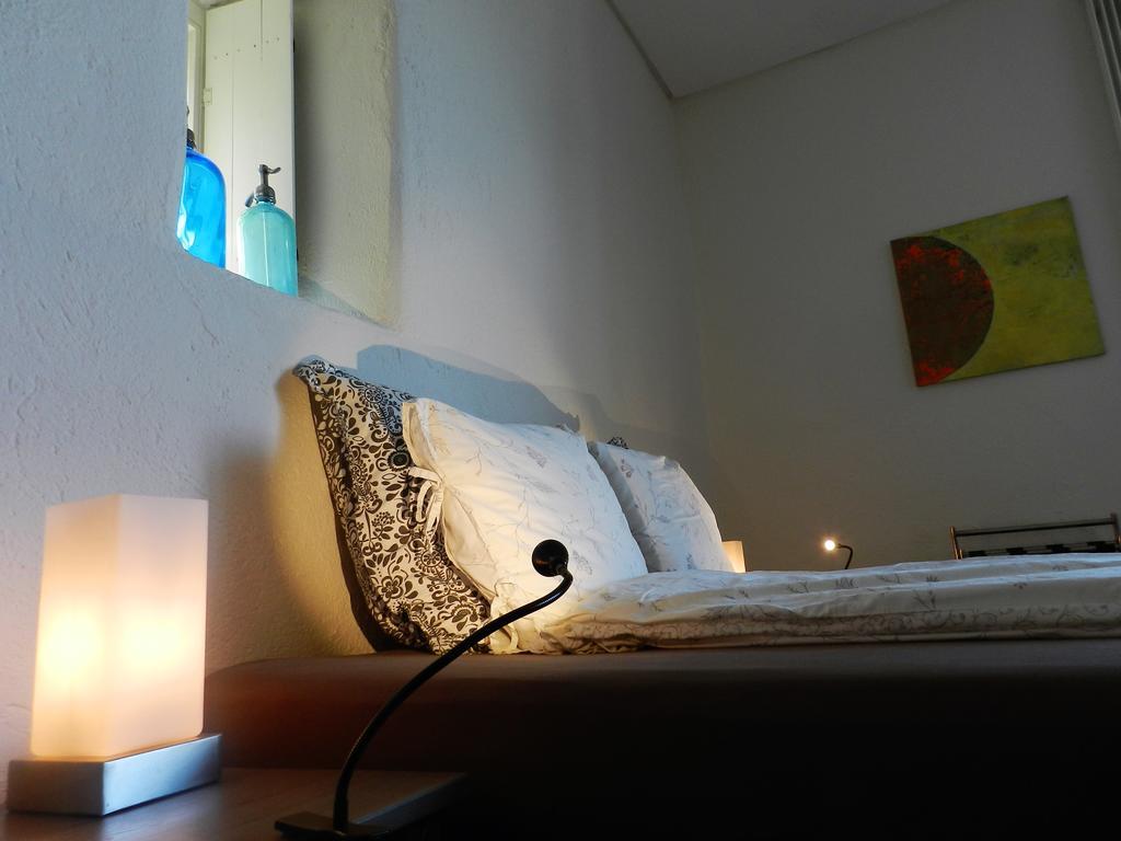 Blue Wall Bnb Gebenstorf Extérieur photo